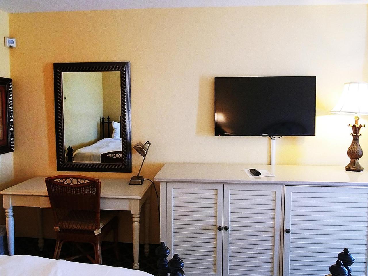 Emerald Shores Hotel - Daytona Beach Bagian luar foto